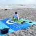 Biggys Tapis de pique-nique de couverture de plage 84 x 64 pouces grand tapis de jeu de couverture de plage tapis d'extérieur résistant au sable avec 8 sacs de haricots 1 carte de economical